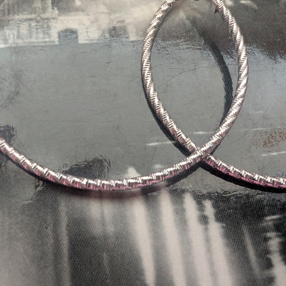 Elegant Silver Hoop Earrings Set - Picture 4 of 7
